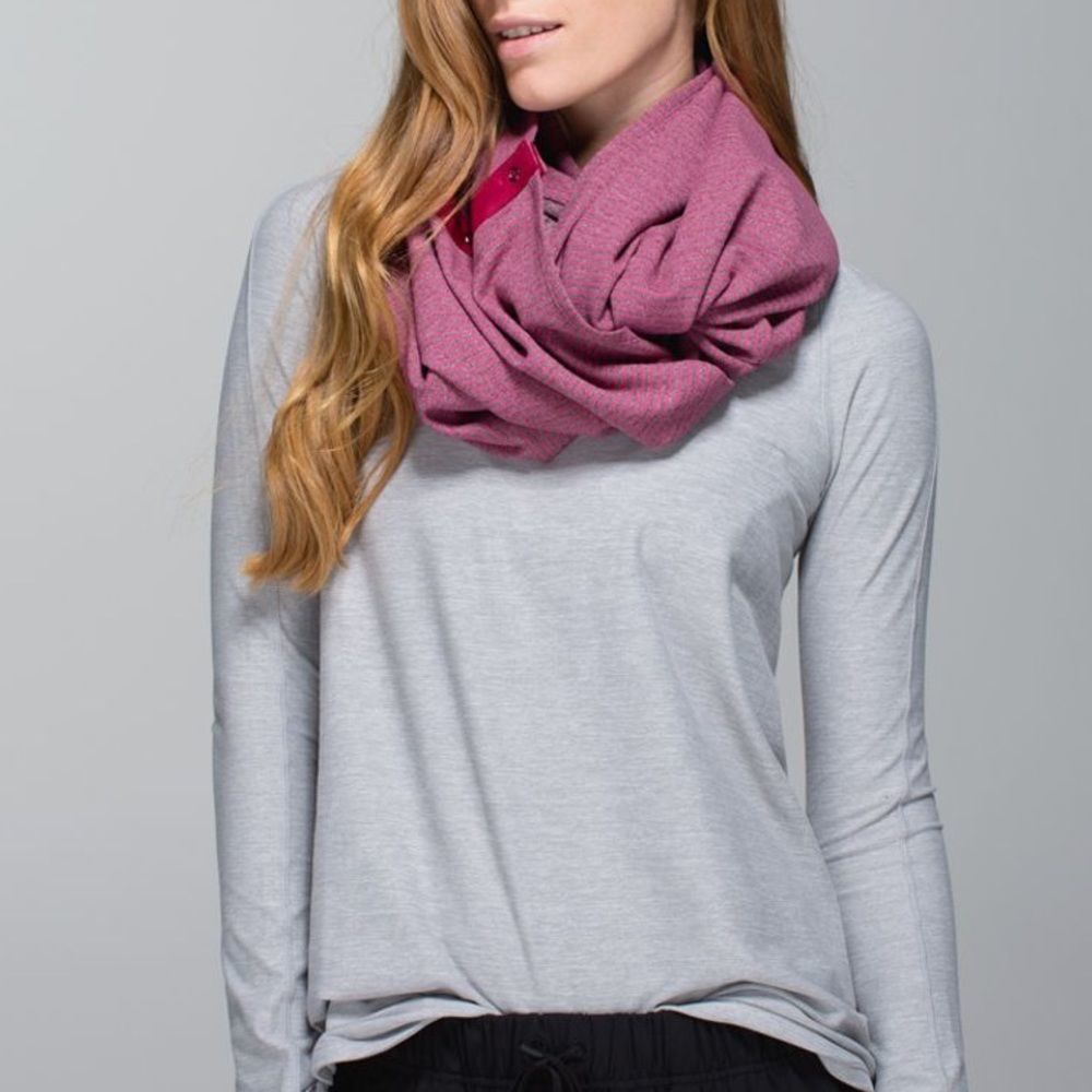 LULULEMON Raspberry Pink Stripe Vinyasa Infinity Scarf One Size - Picture 6 of 6